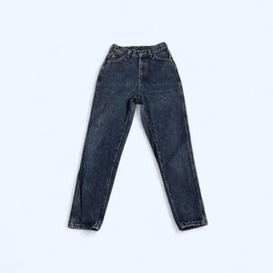 High-waisted vintage mom‎ jeans by Lee